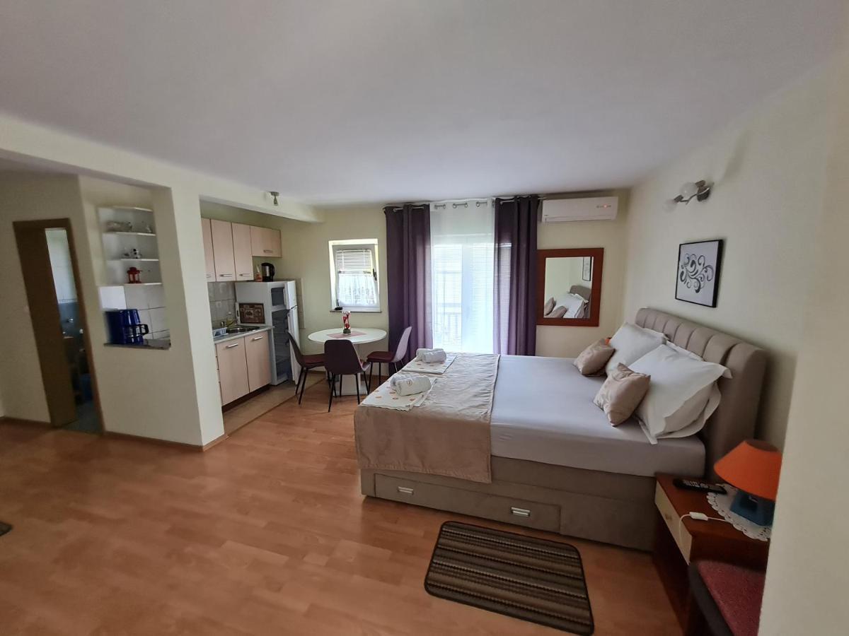 Apartments Bosnjak Šibenik Exteriör bild